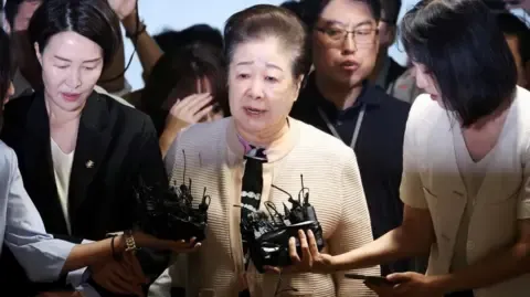 High-profile Religious Leader Dismisses Gift-giving Claims Involving Ex-South Korea President's Wife