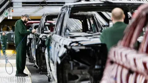 JLR Vendor Network Workers Reportedly Instructed to Apply for Government Benefits, Union Claims